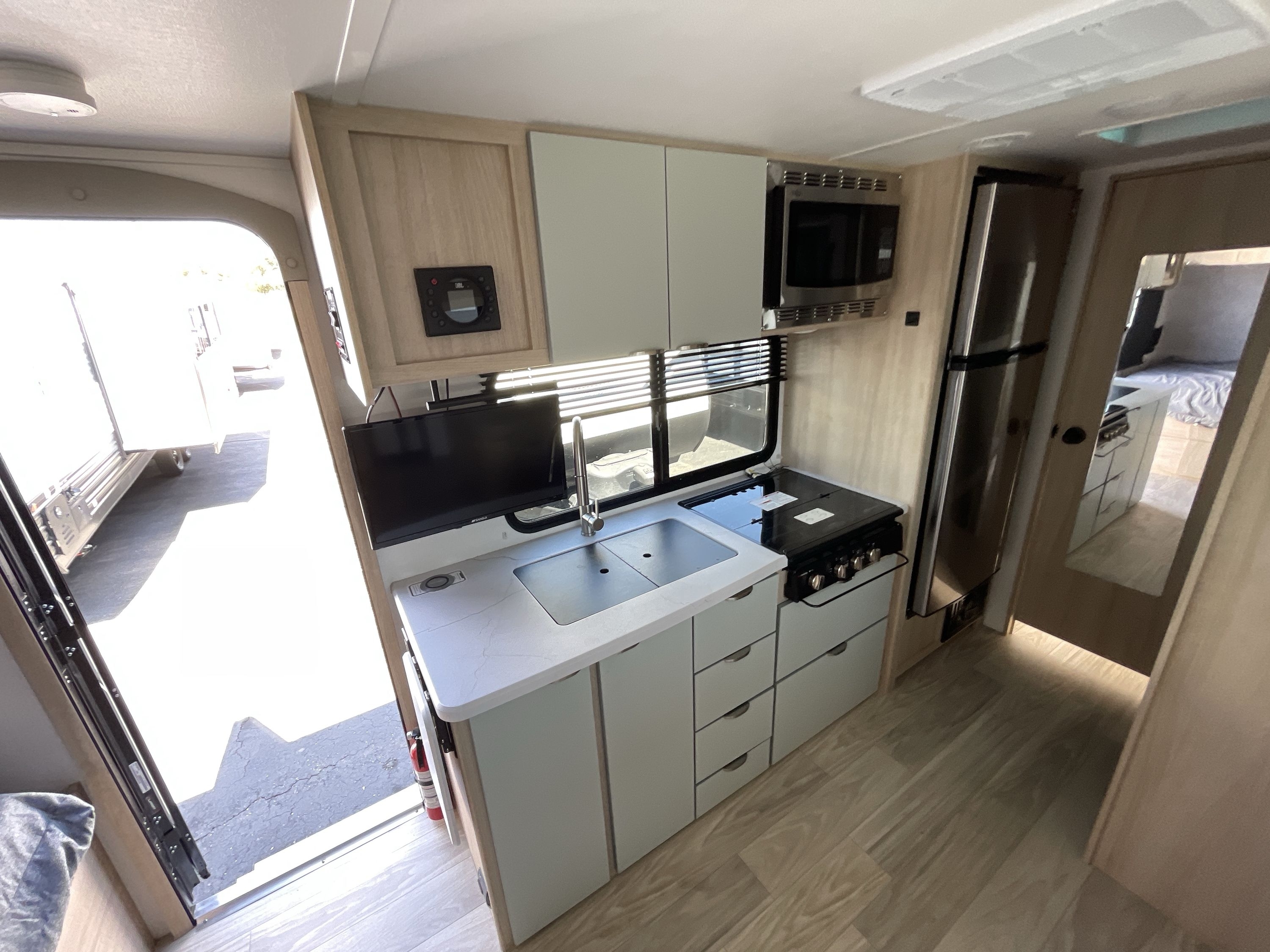 2025 Winnebago MICRO MINNIE 2100BH in roseville CA