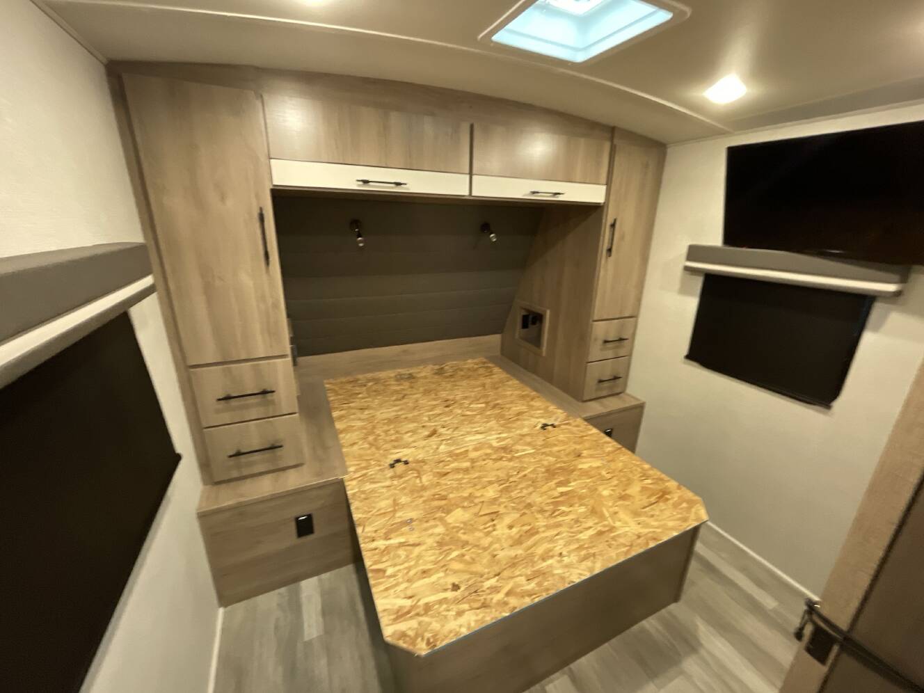 A photo of this 2023 Grand Design IMAGINE 2600RB