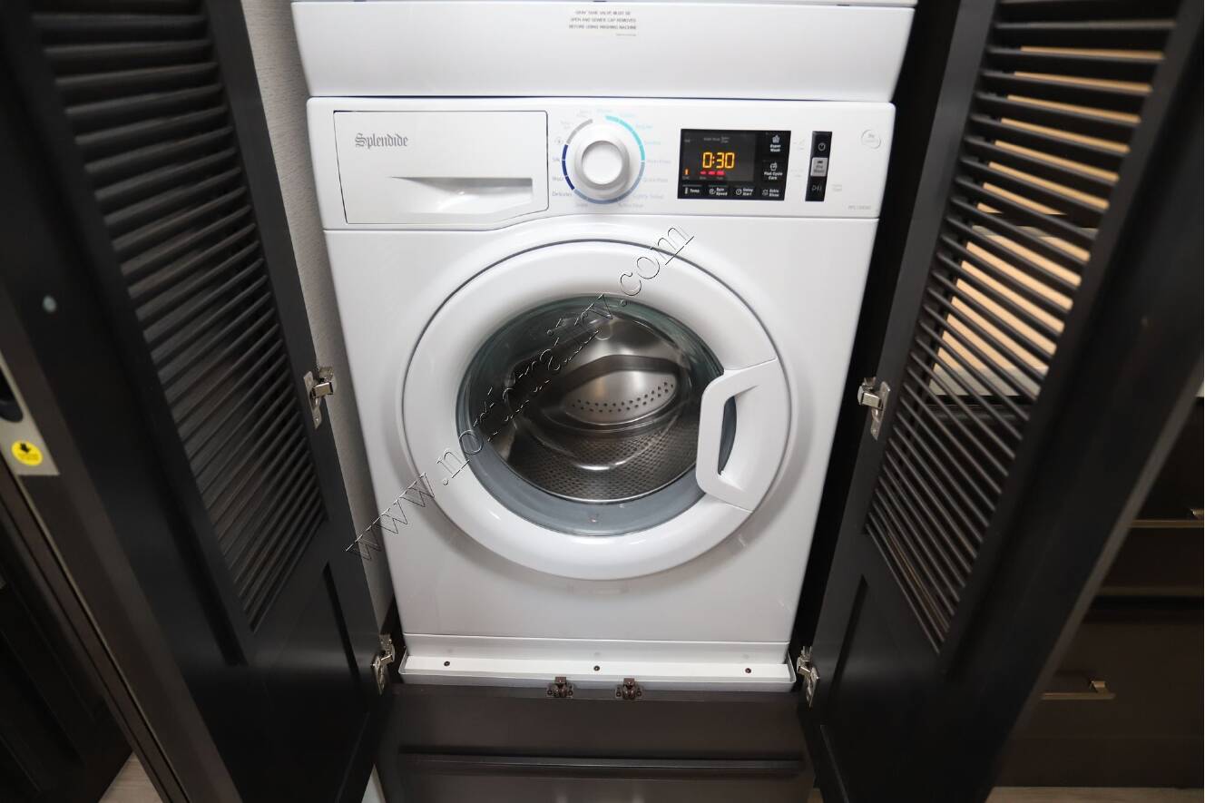 A photo of this 2026 Jayco Seneca Prestige 37K
