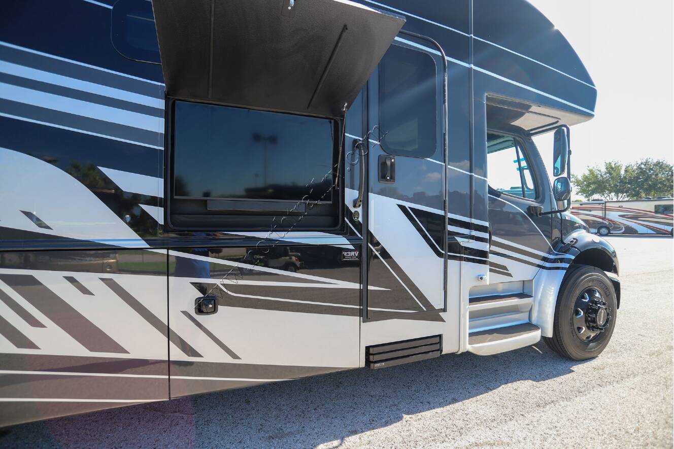 A photo of this 2026 Jayco Seneca Prestige 37K