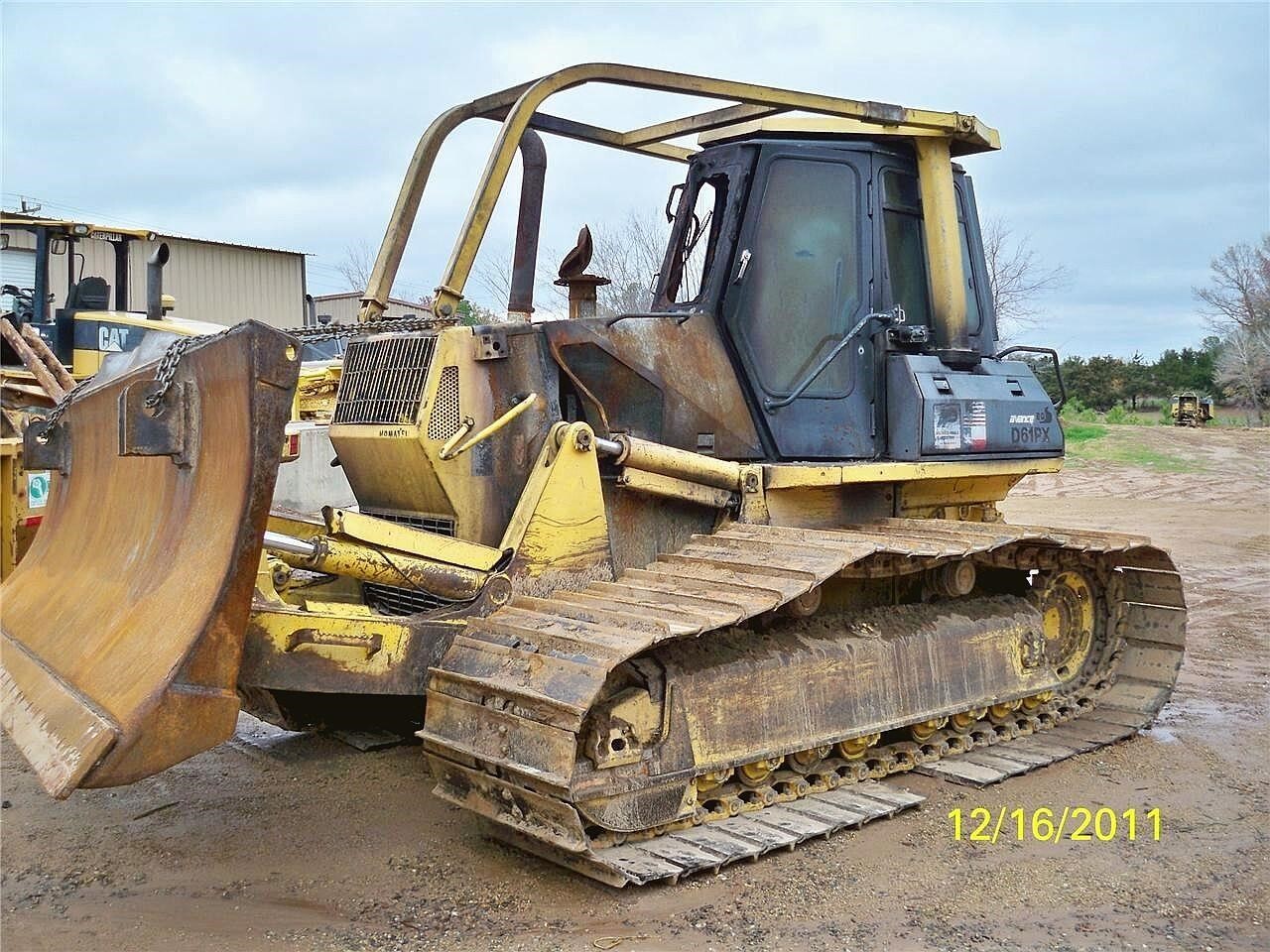 KOMATSU D61PX-12 in Hughes Springs, TX