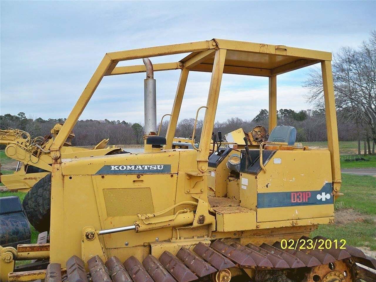 KOMATSU D31P-18 in Hughes Springs, TX