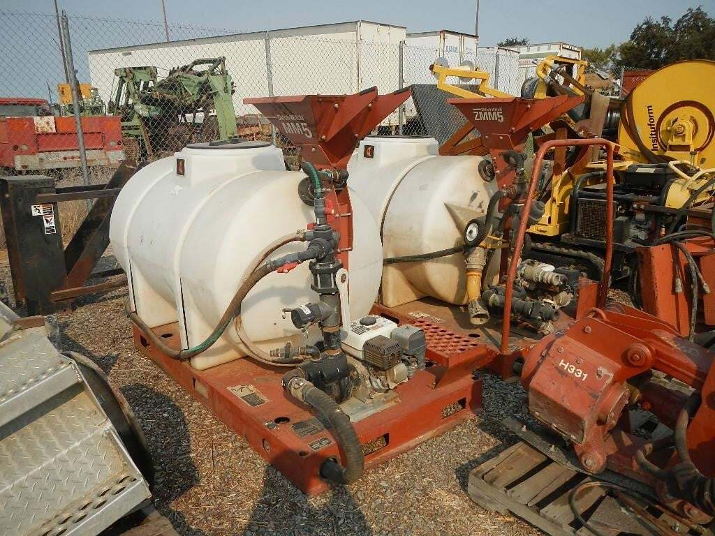 2000 DITCH WITCH MM5 in Woodland, CA