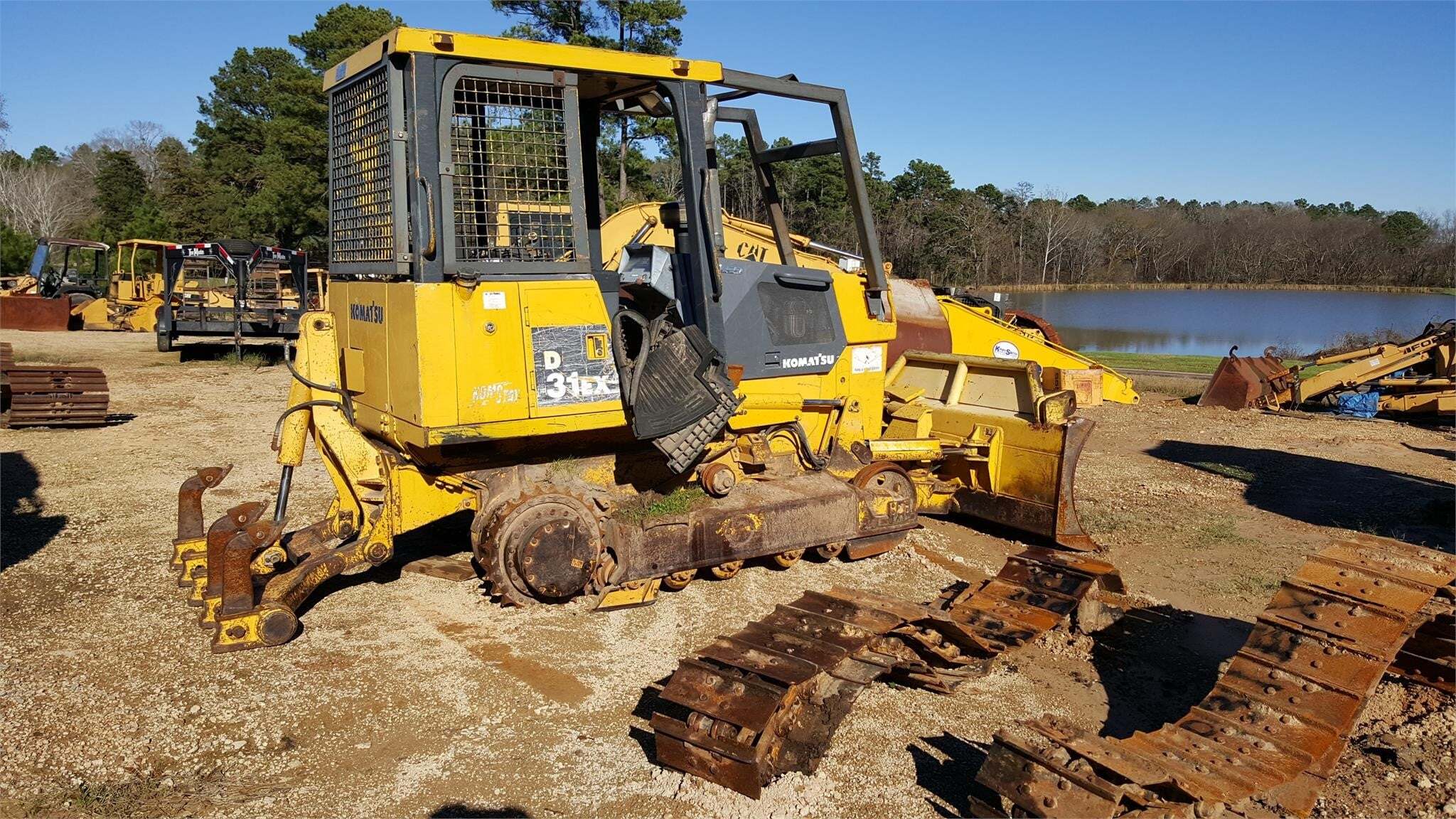 KOMATSU D31EX-21 in Hughes Springs, TX