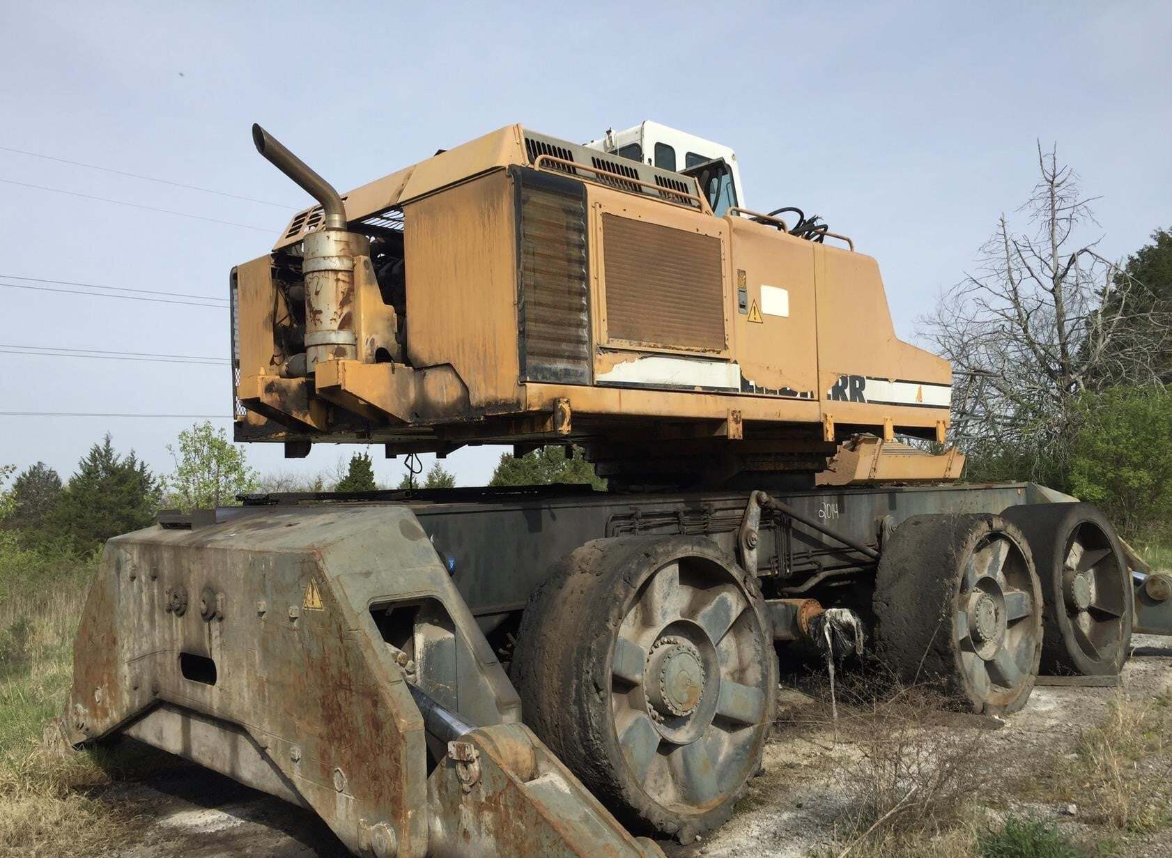 LIEBHERR A974B in Jackson, TN