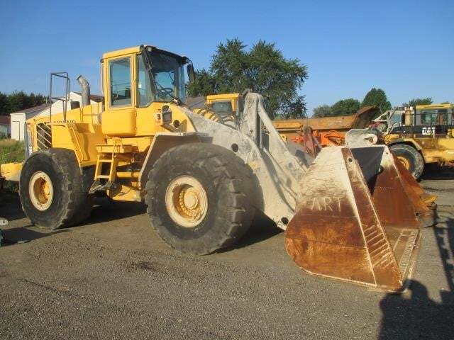 VOLVO L220E in Holland, MI