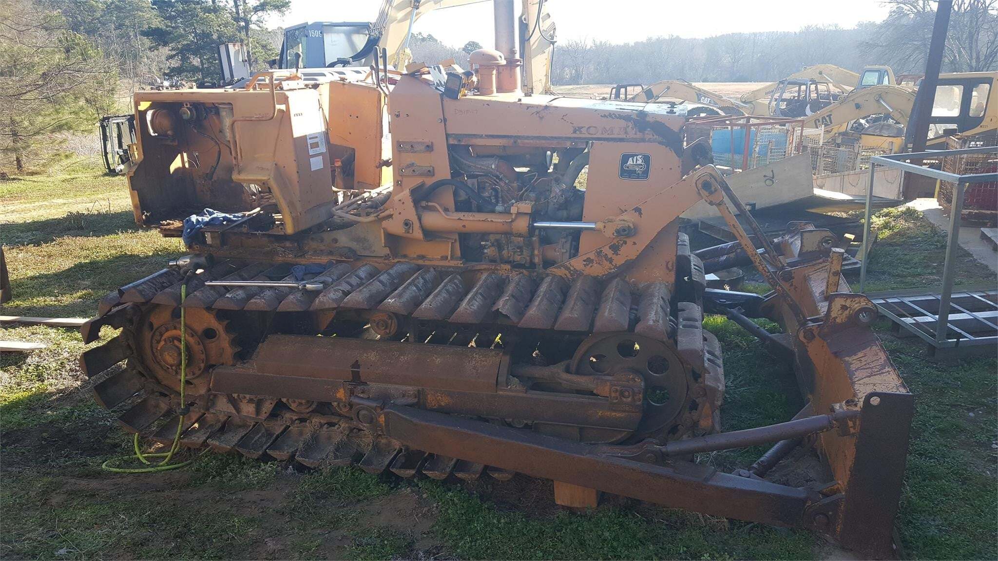 KOMATSU D31P-17 in Hughes Springs, TX