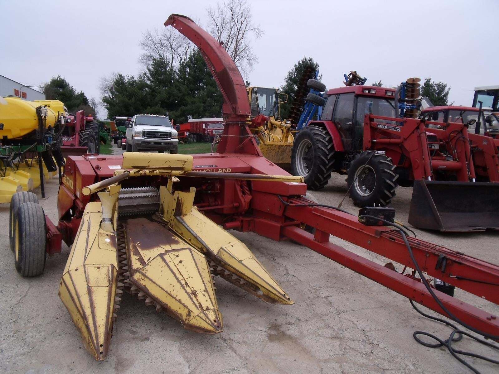NEW HOLLAND 824 in Marlette, MI