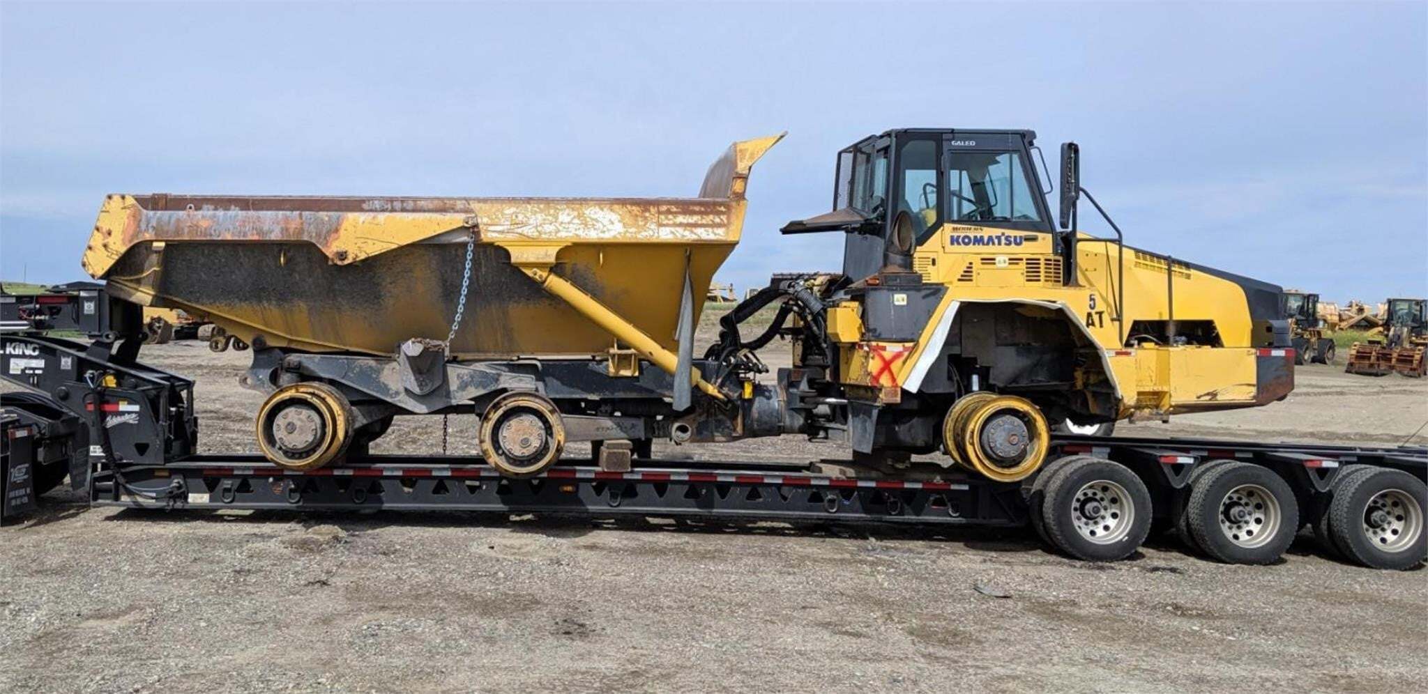 KOMATSU HM350-2 in Hughes Springs, TX
