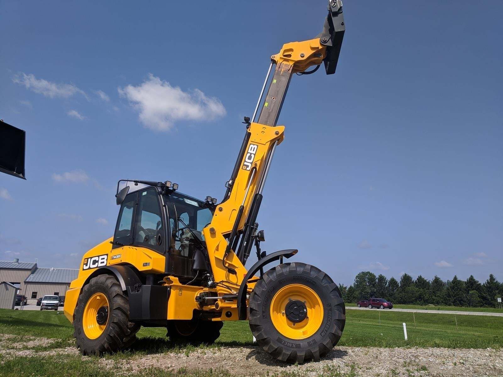 2025 JCB TM320 AGRI in Sabina, OH