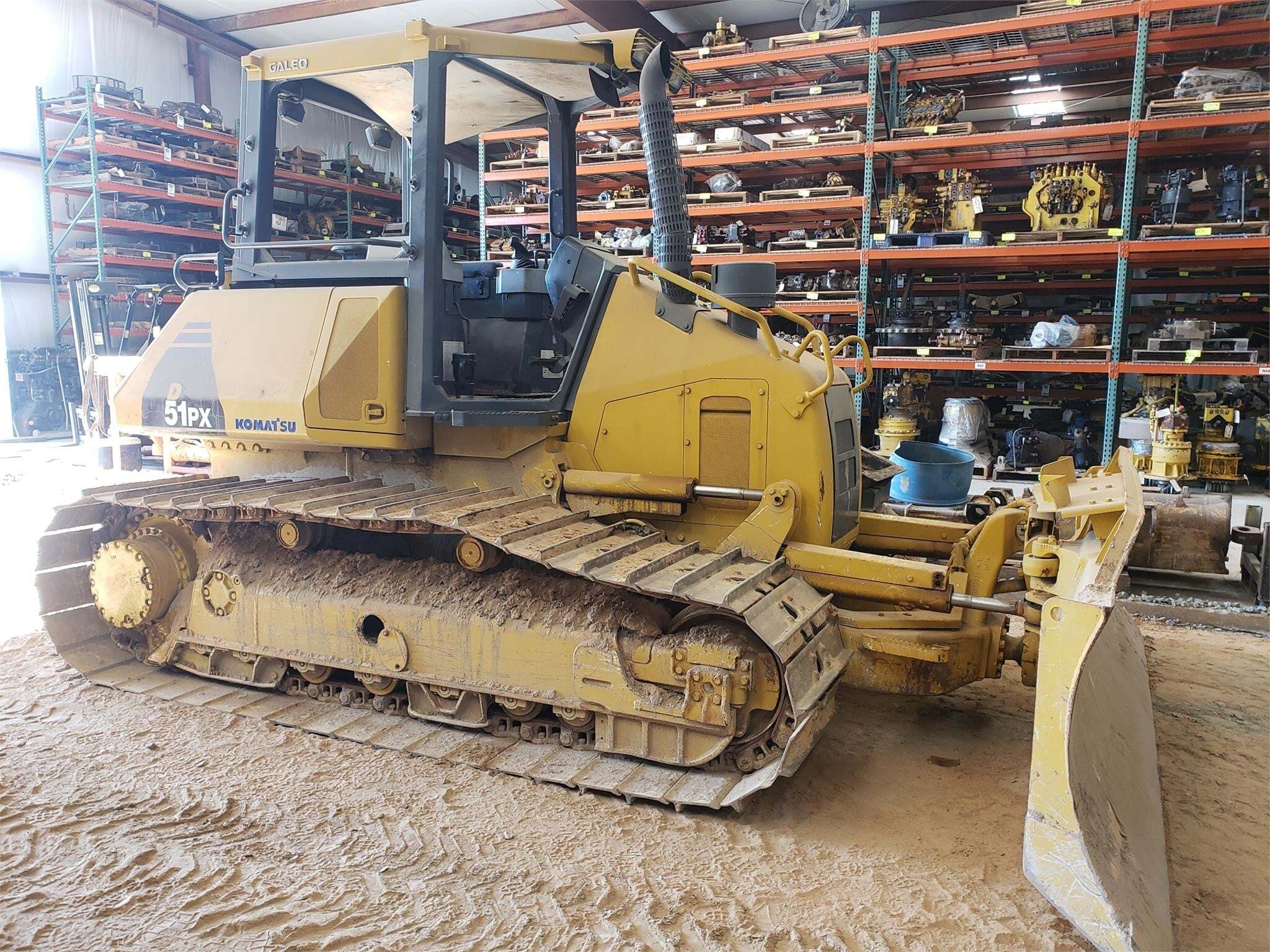 KOMATSU D51PX-22 in Hughes Springs, TX