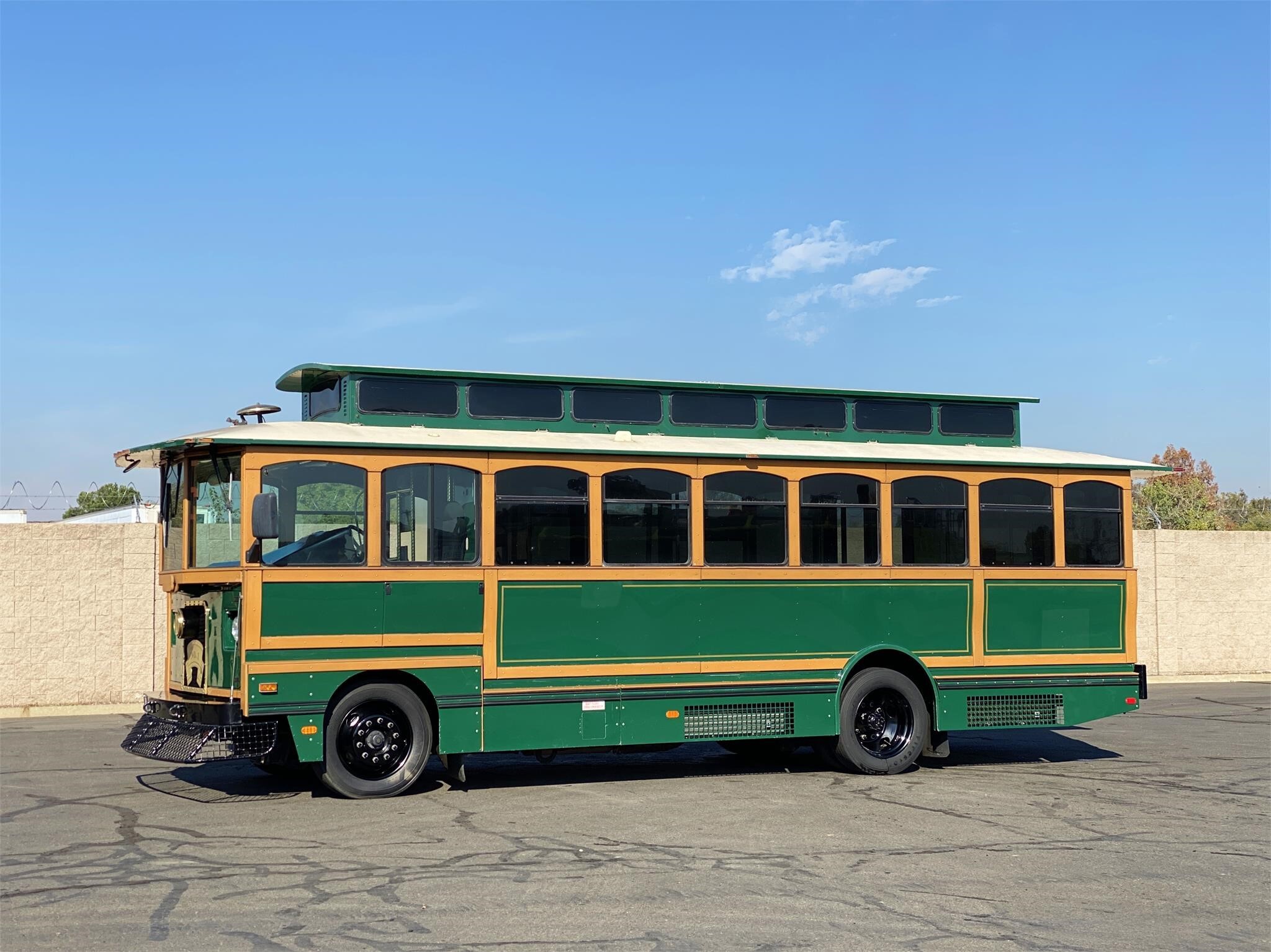 2002 FREIGHTLINER MB55 in Sacramento, CA