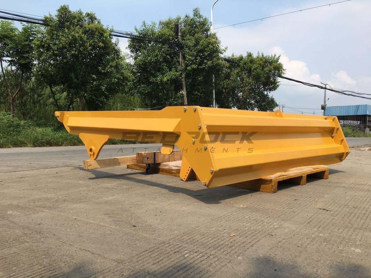 2026 BEDROCK TAILGATE FITS VOLVO A30F A30E A30D in Orange, CA