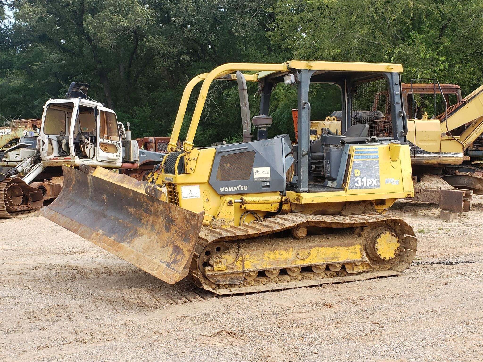 KOMATSU D31PX-21 in Hughes Springs, TX