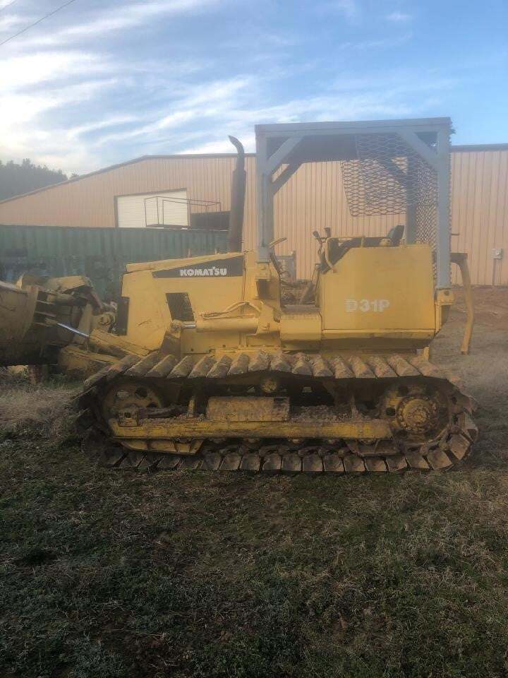 KOMATSU D31P-20 in Hughes Springs, TX