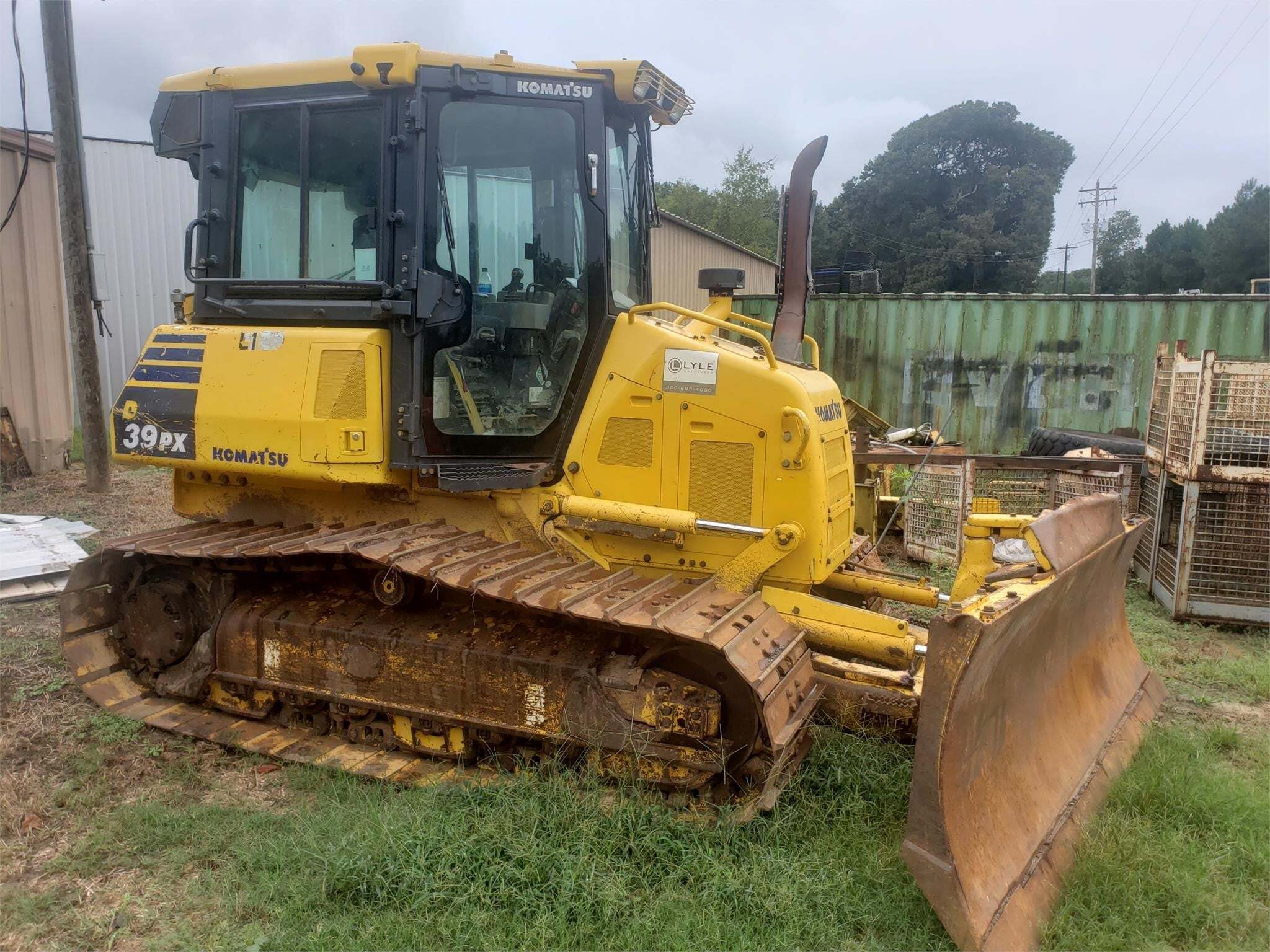 KOMATSU D39PX-23 in Hughes Springs, TX