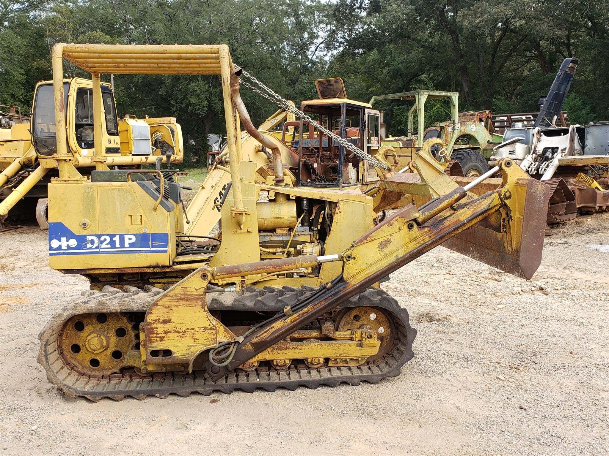 KOMATSU D21P-7 in Hughes Springs, TX