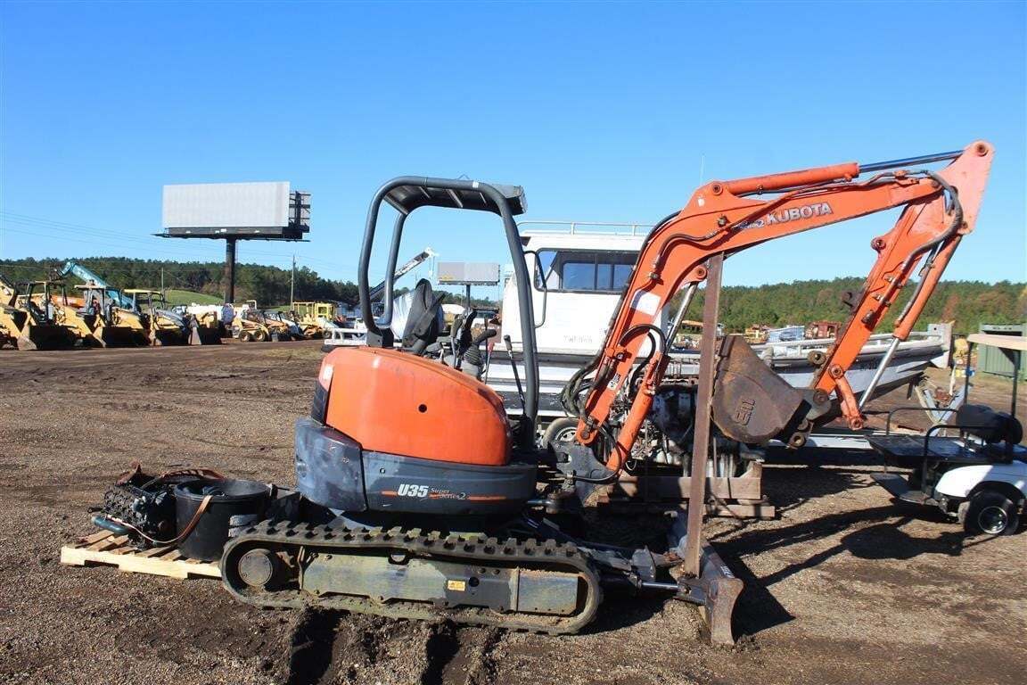KUBOTA U35 in Livingston, LA