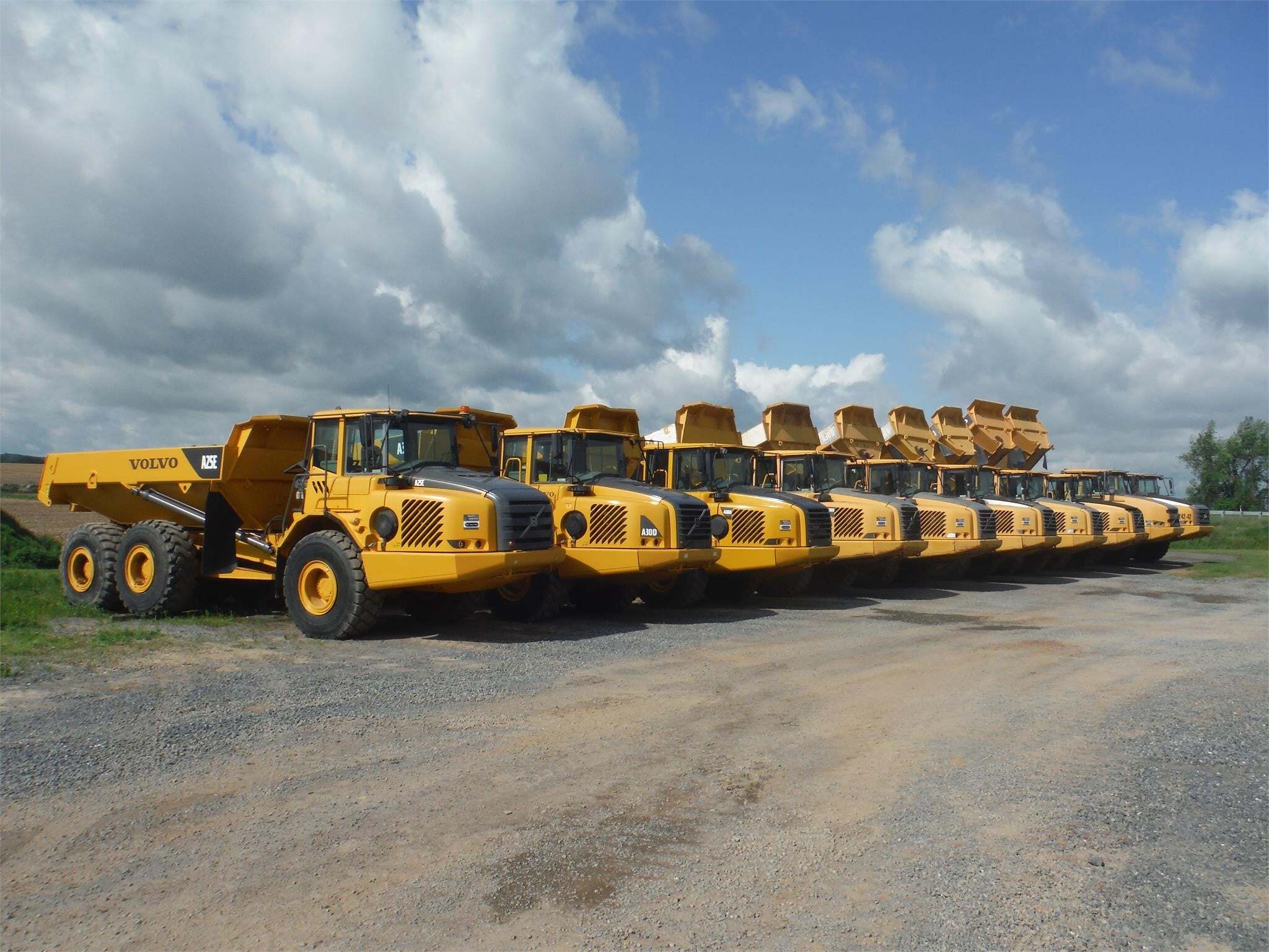 2006 VOLVO A30D in Milton, PA