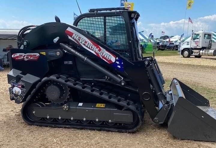 2026 NEW HOLLAND C362 in Charles City, IA