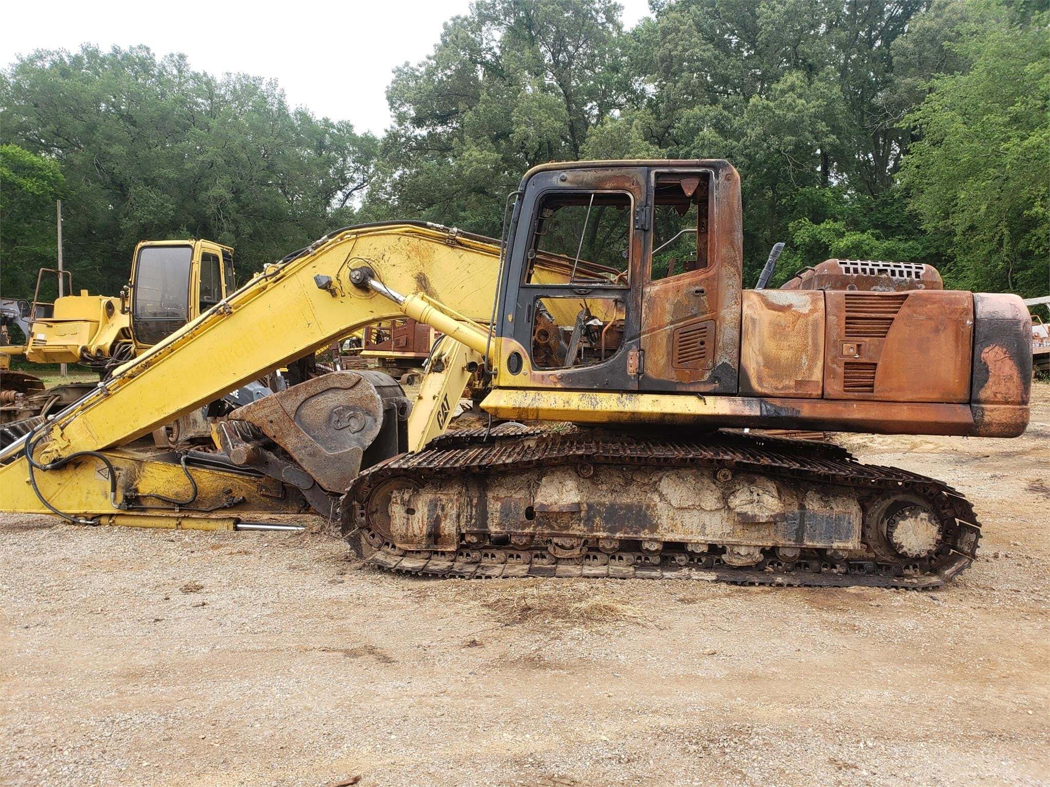 2012 KOMATSU PC200 LC-8 in Hughes Springs, TX