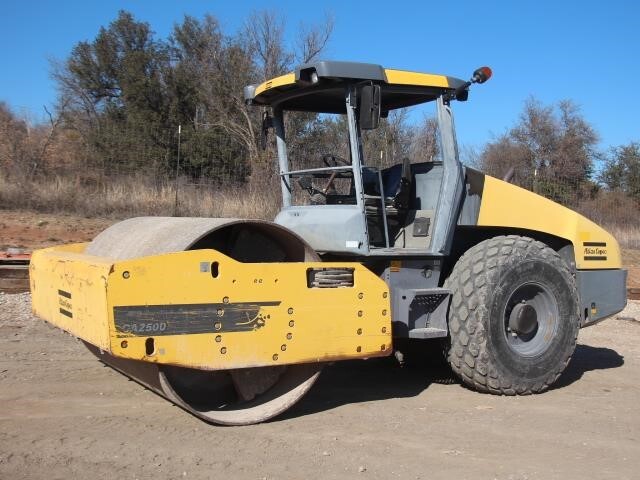 2014 DYNAPAC CA2500D in Weatherford, TX