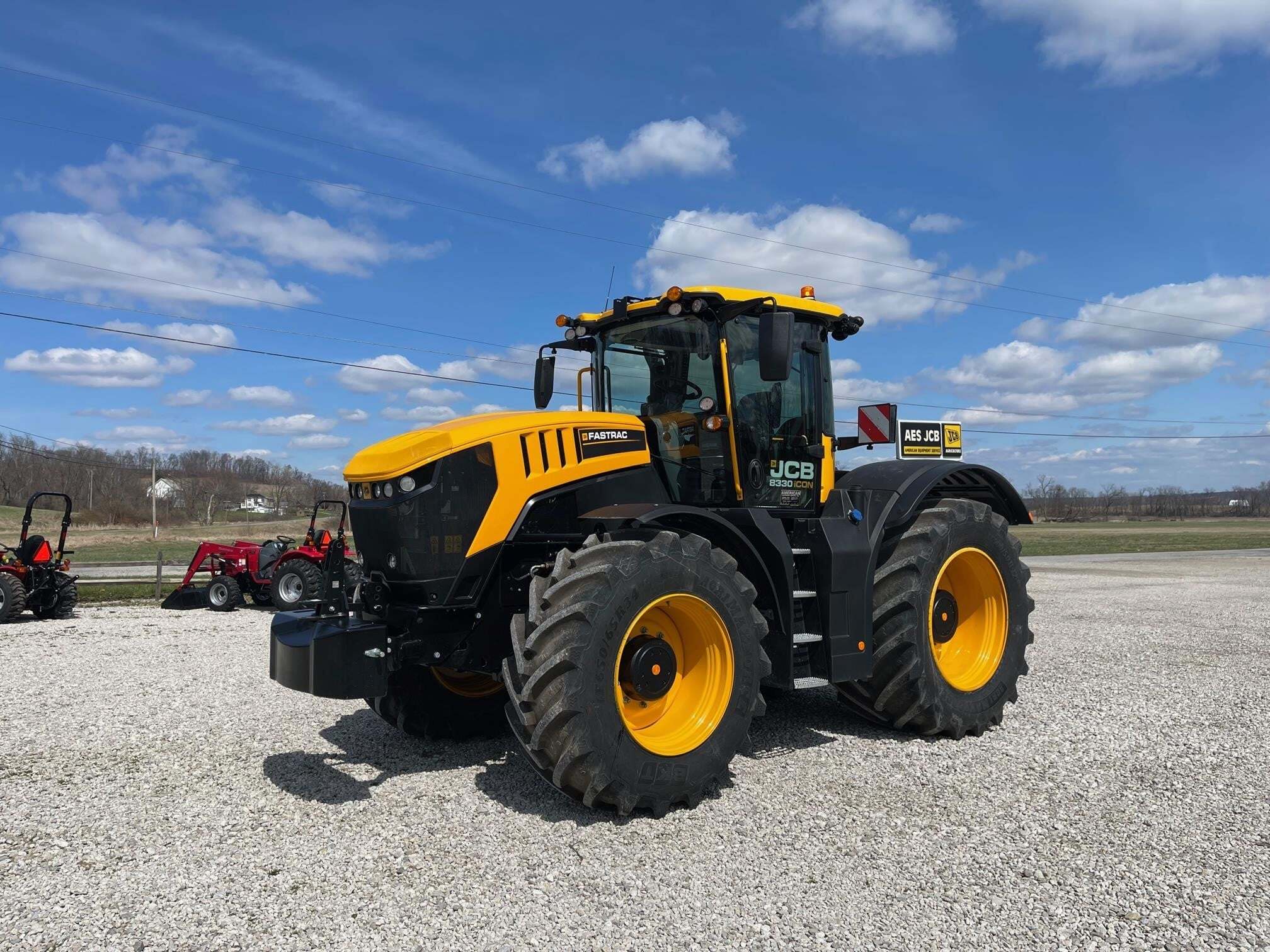 2025 JCB FASTRAC 8330 in Shreve, OH