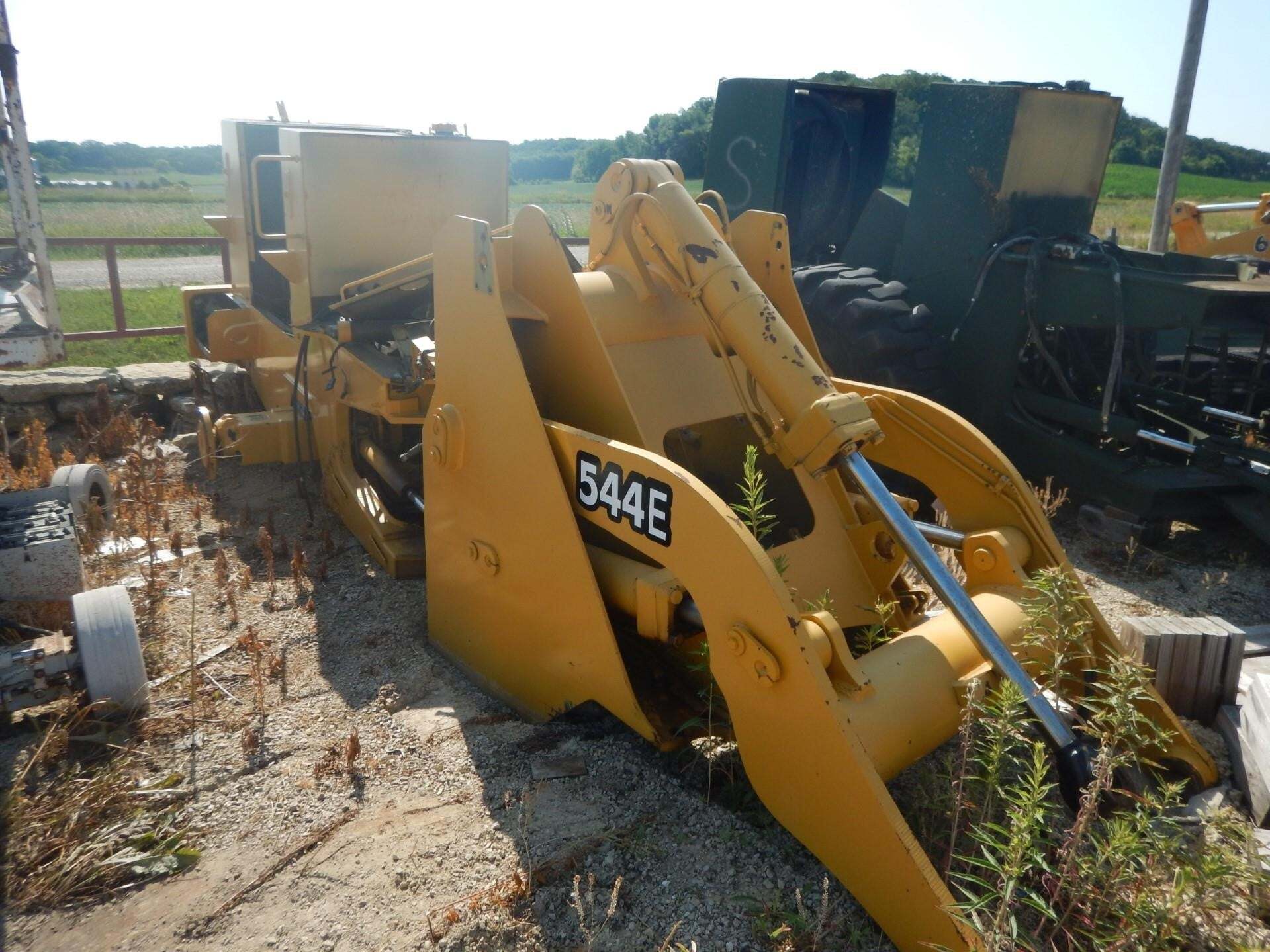 1991 DEERE 544E in Dover, MN