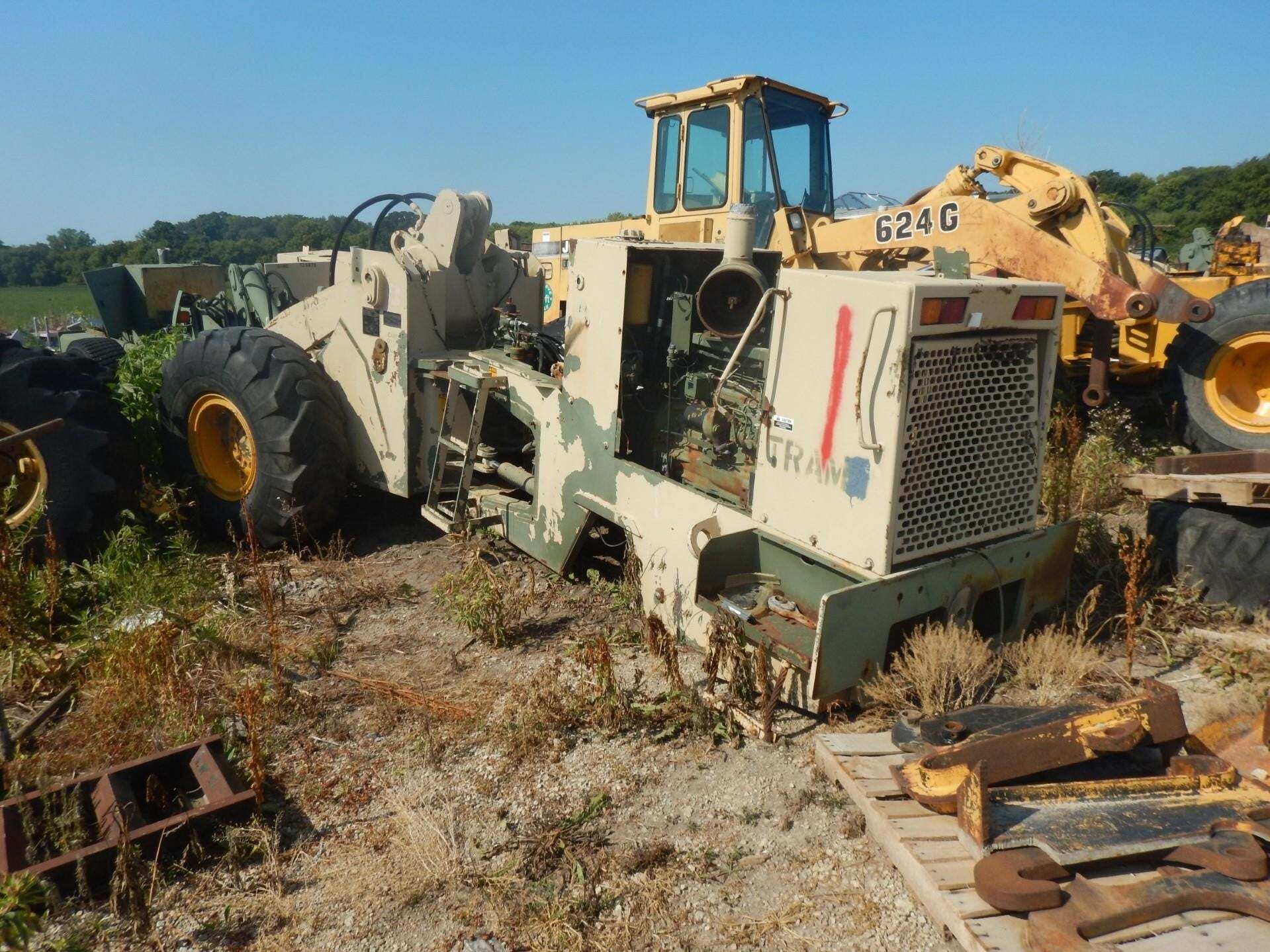 2003 DEERE 644EZ in Dover, MN