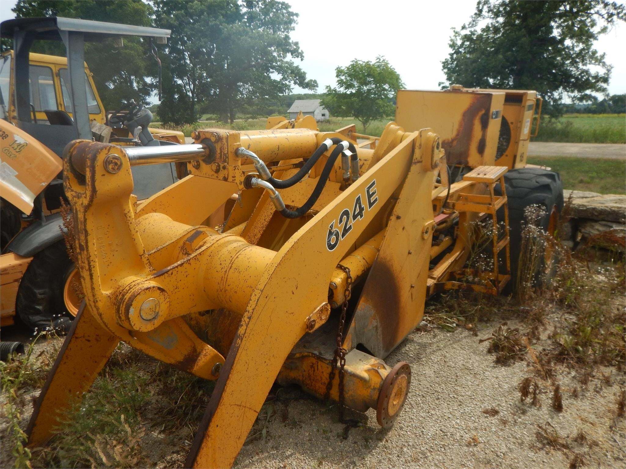 1990 DEERE 624E in Dover, MN