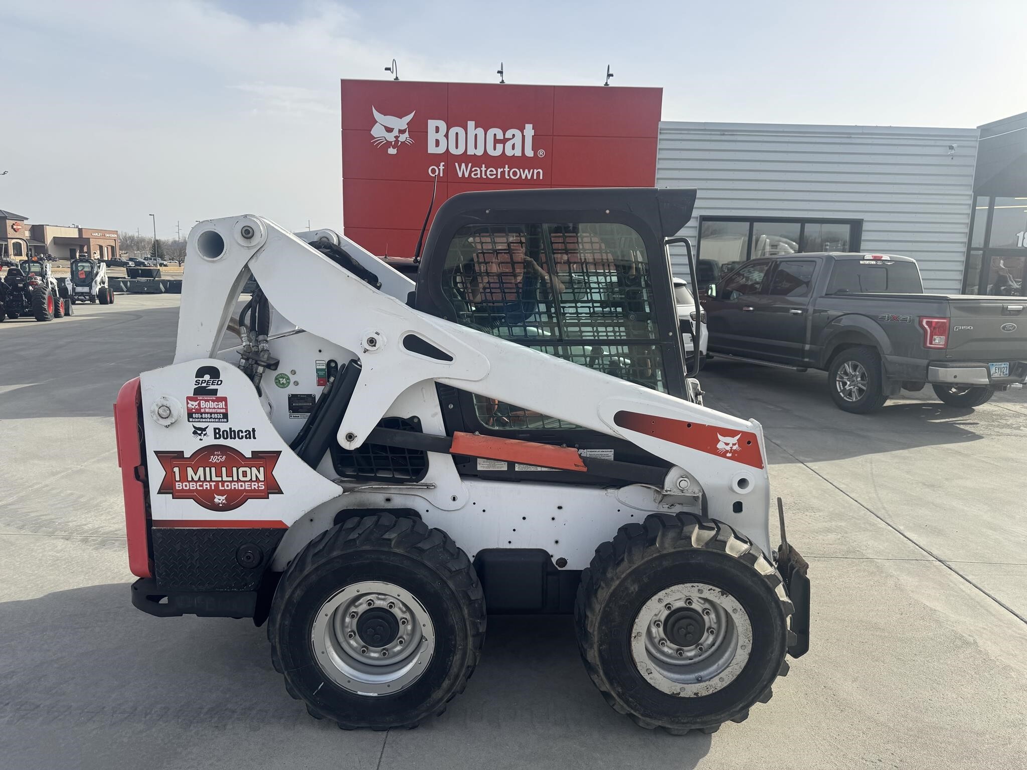 2014 BOBCAT S650 in Watertown, SD