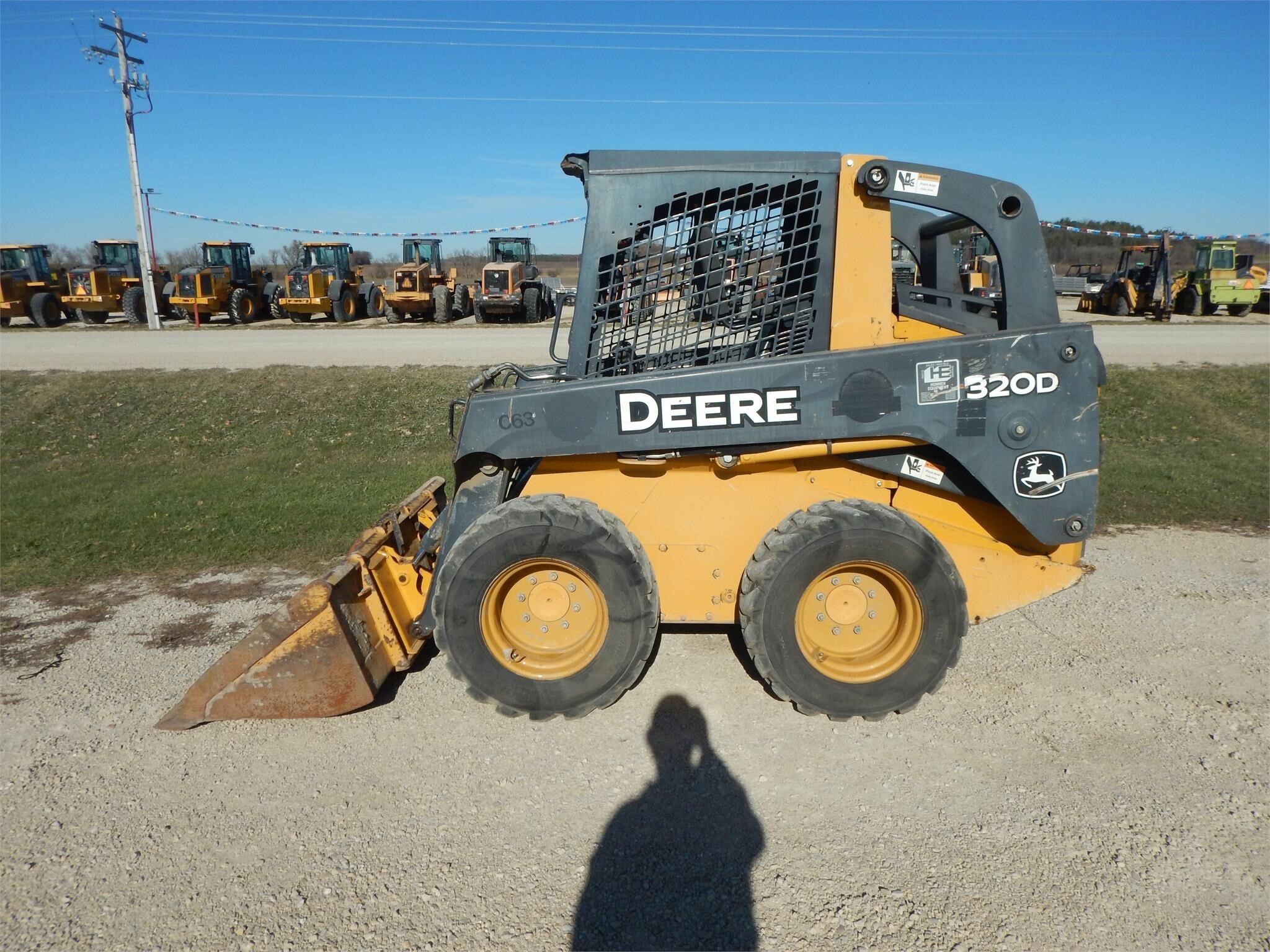 2013 DEERE 320D in Dover, MN