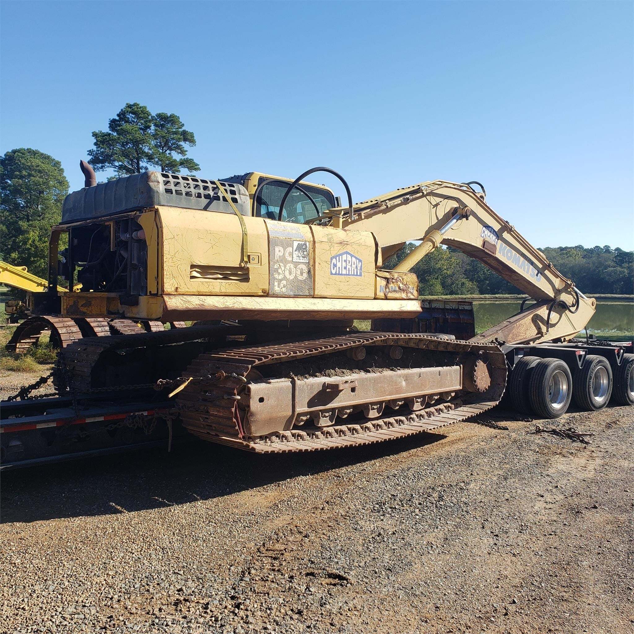 KOMATSU PC300 LC-8 in Hughes Springs, TX