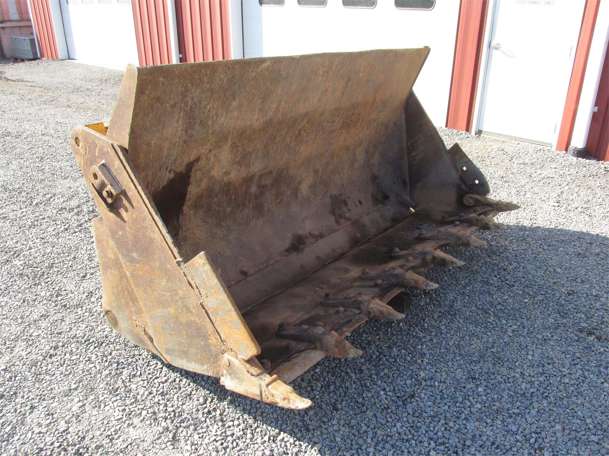 1990 CATERPILLAR Attachment in Rich Creek, VA