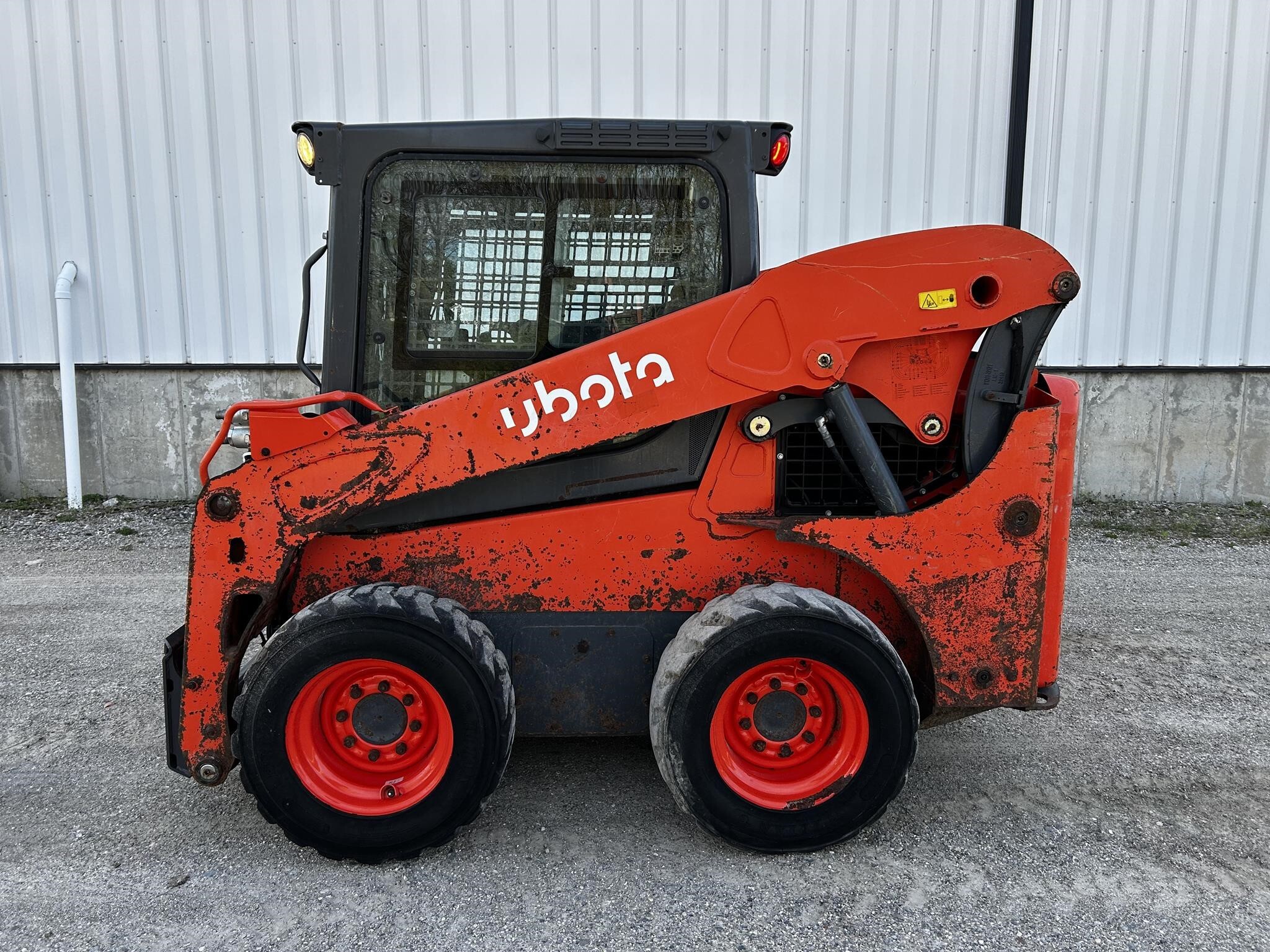 2022 KUBOTA SSV65 in Tustin, MI