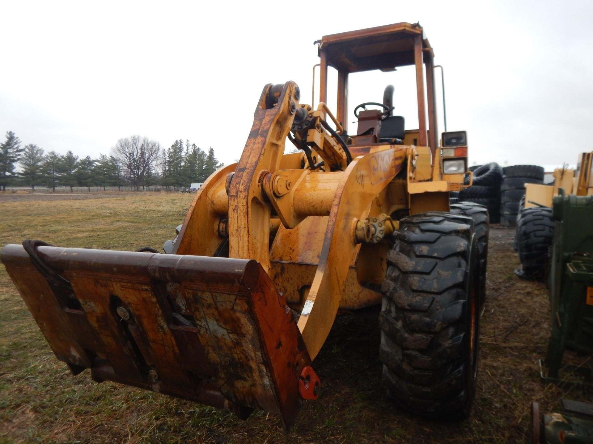 1994 CASE 621B in Dover, MN