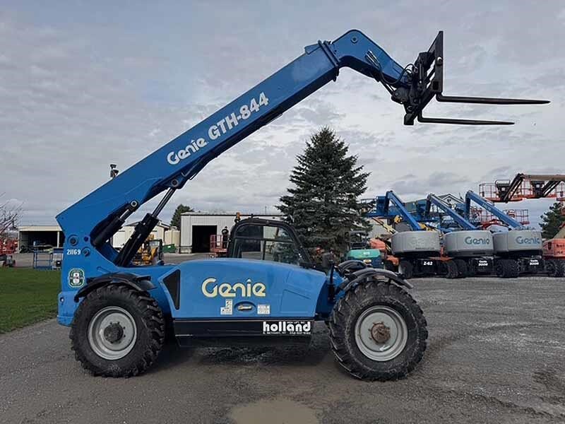 2015 GENIE GTH844 in East Bethany, NY