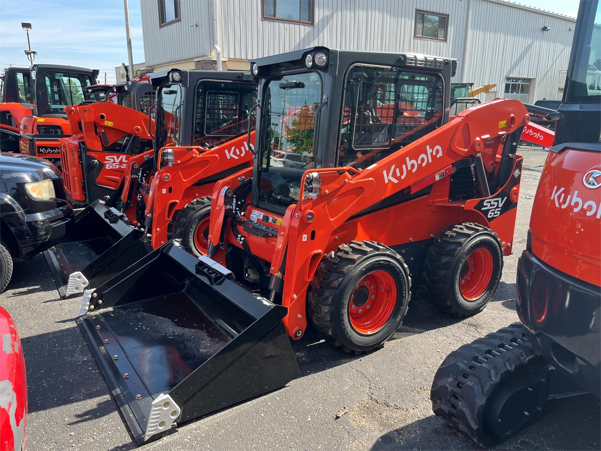 KUBOTA SSV65 in Brunswick, OH