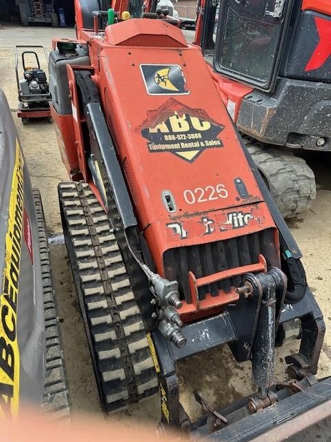 2016 DITCH WITCH SK752 in Brunswick, OH