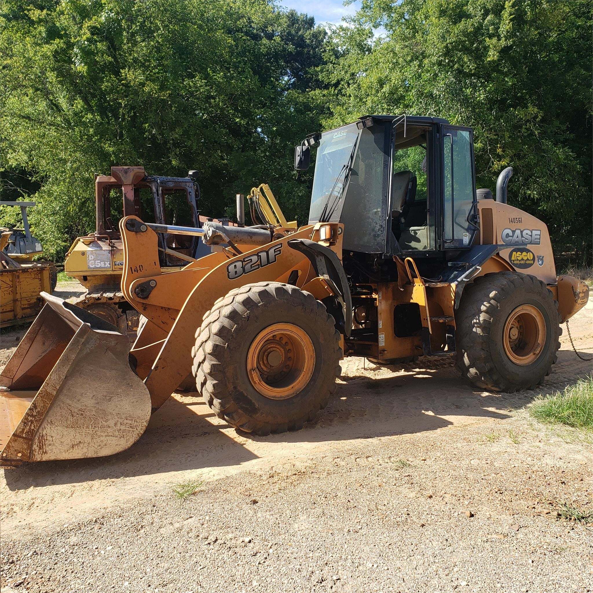 CASE 821F in Hughes Springs, TX