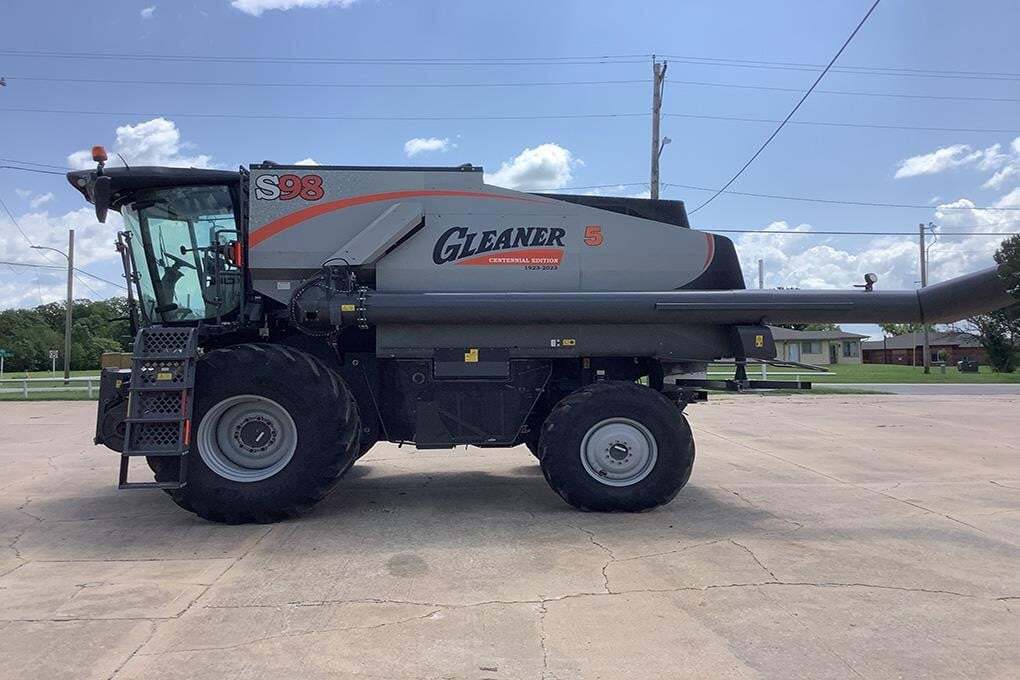 2023 GLEANER S98 in Winfield, KS