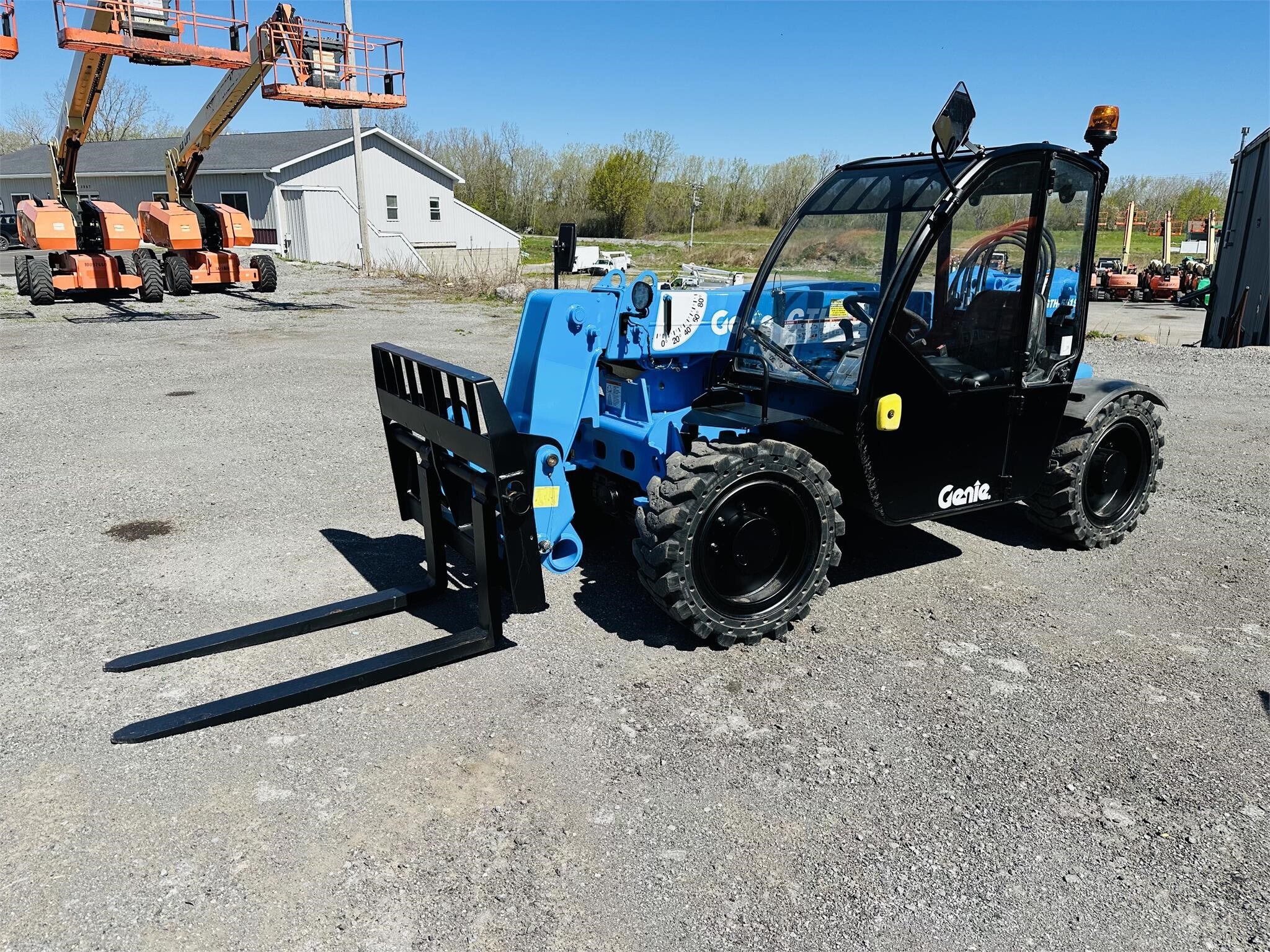 2015 GENIE GTH5519 in Batavia, NY