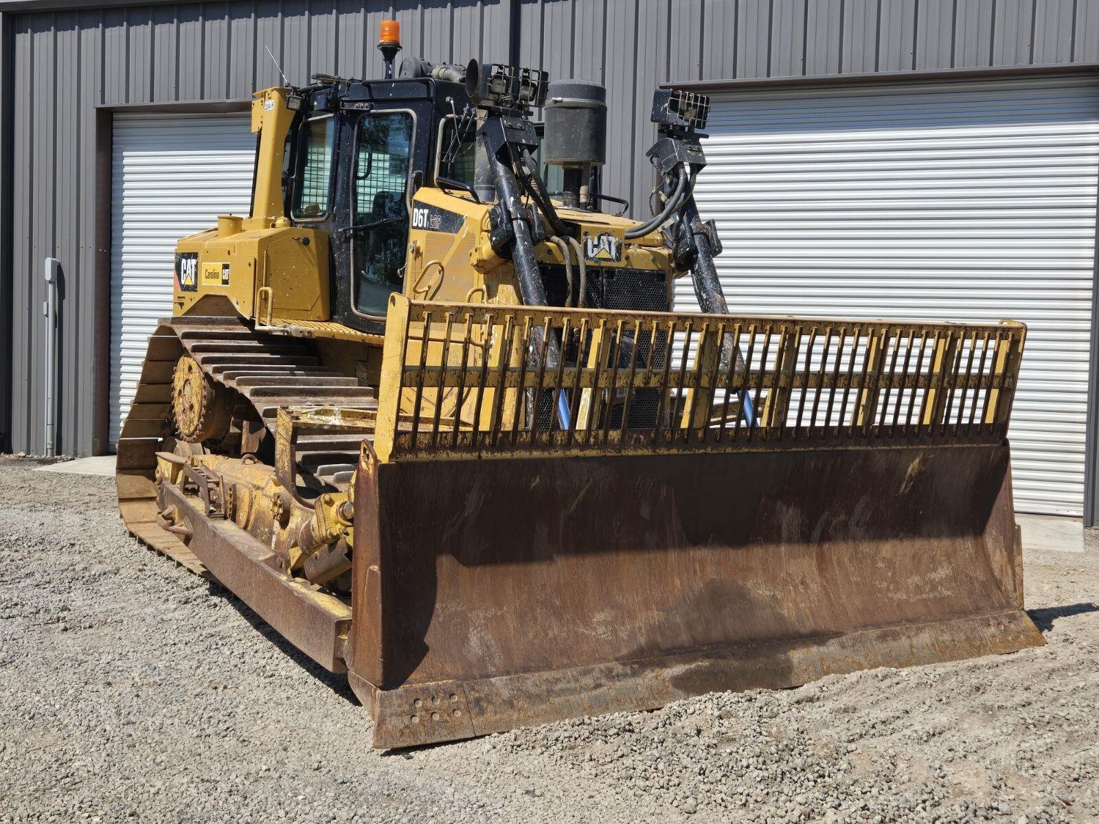 2017 CATERPILLAR D6T LGP in Cartersville, GA