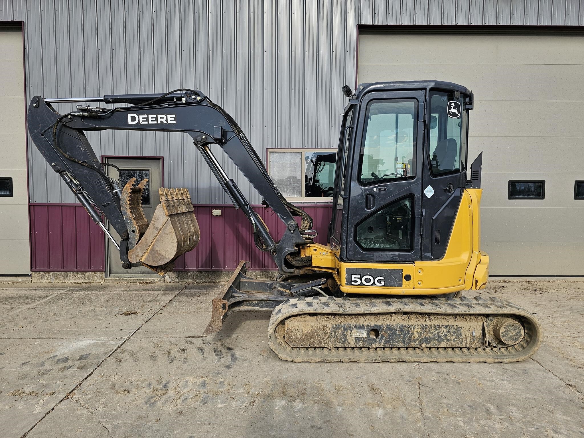 2019 DEERE 50G in Caledonia, MN