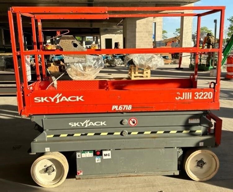 2016 SKYJACK SJIII3220 in Bolingbrook, IL