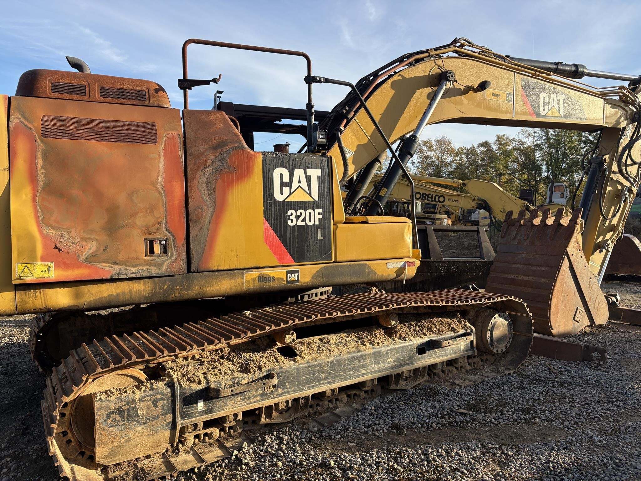 2017 CATERPILLAR 320FL in Jackson, TN