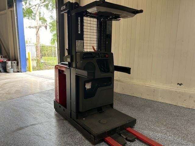 RAYMOND 540OPC30TT in Batavia, IL
