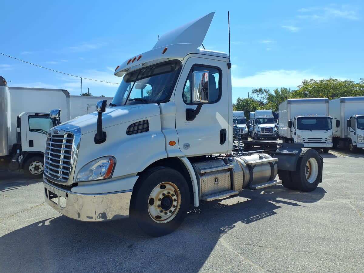 2017 FREIGHTLINER CASCADIA 113 in Warwick, RI