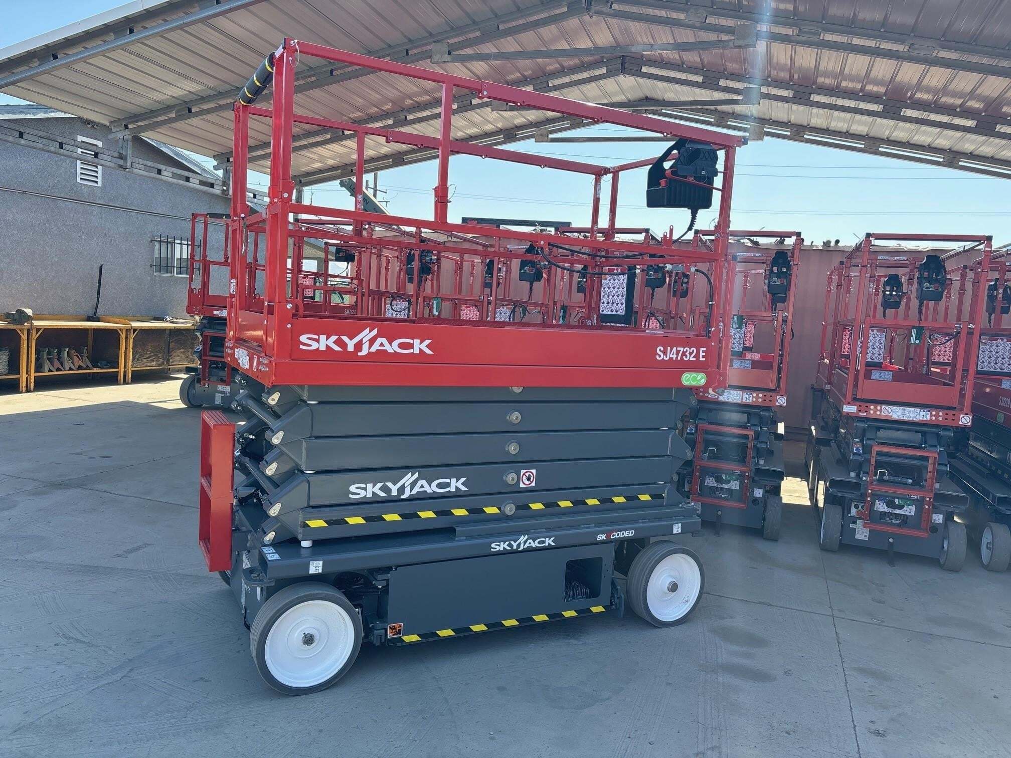 2025 SKYJACK SJ4732 in Perris, CA