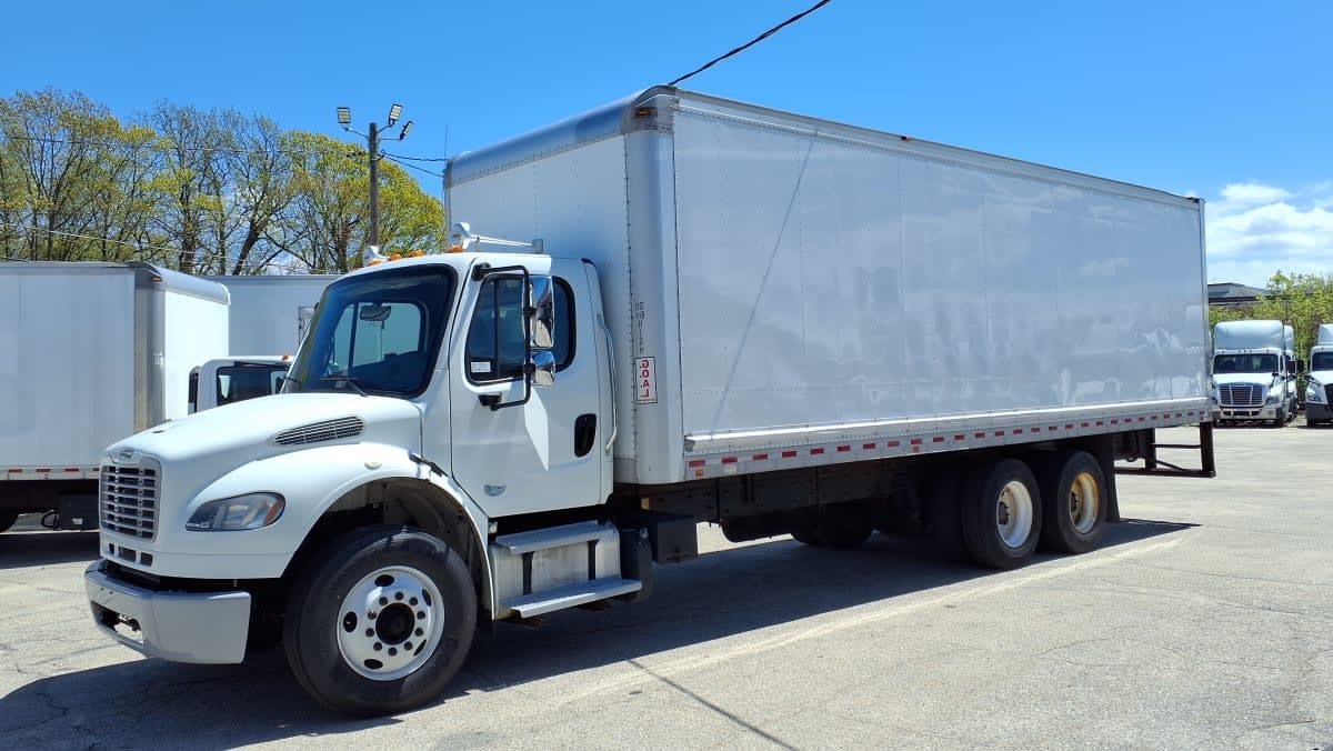 2018 FREIGHTLINER BUSINESS CLASS M2 106 in Warwick, RI
